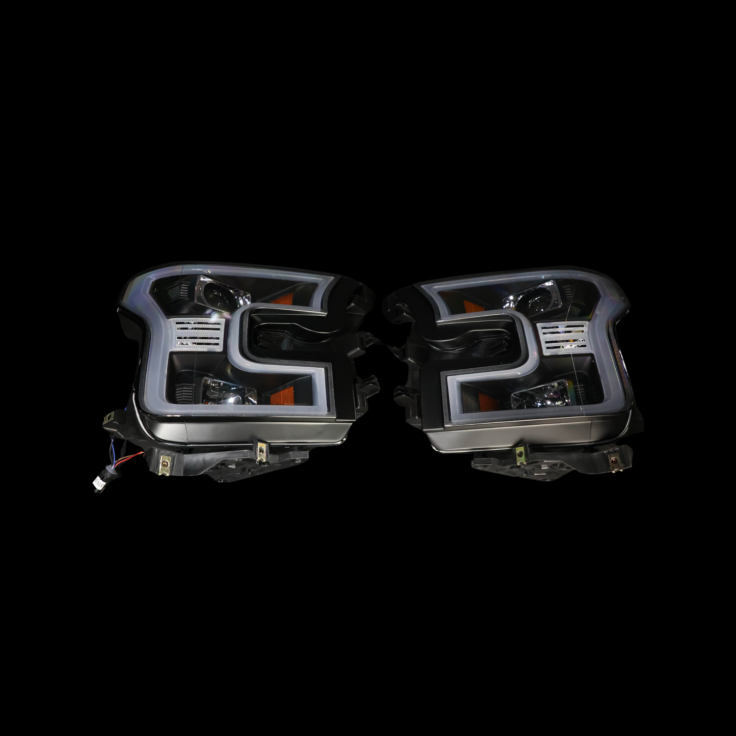 F10. FORD F150 2015-2017 SPOTLIGHT