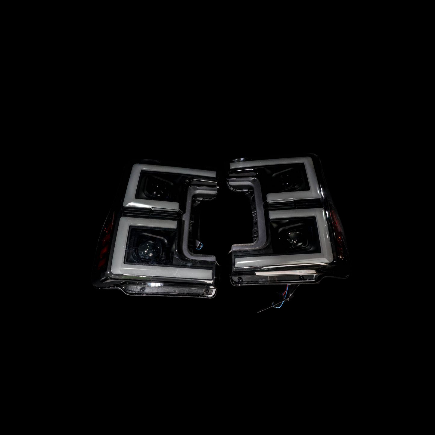 F9. FORD F 250 2015-2017 SPOTLIGHT