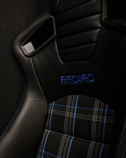 UNIVERSAL SEATS BLUE AND BLACK