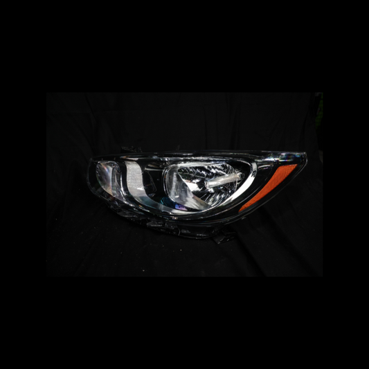 F16. HYUNDAI ACCENT 2014-2016 SPOTLIGHT